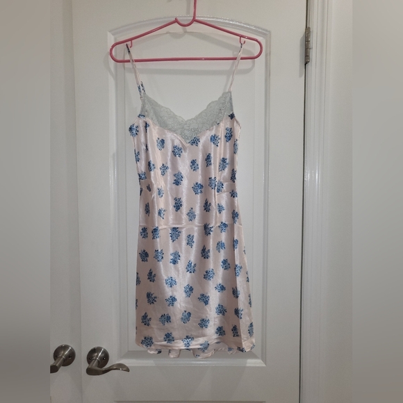 7. NWT WE ARE HAH SLIP AND ROBE SET SIZE XS - Picture 4 of 15